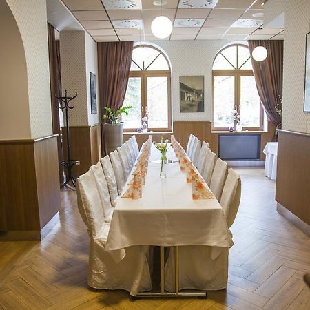 Hotel Eminent Zlaté Moravce Eksteriør bilde